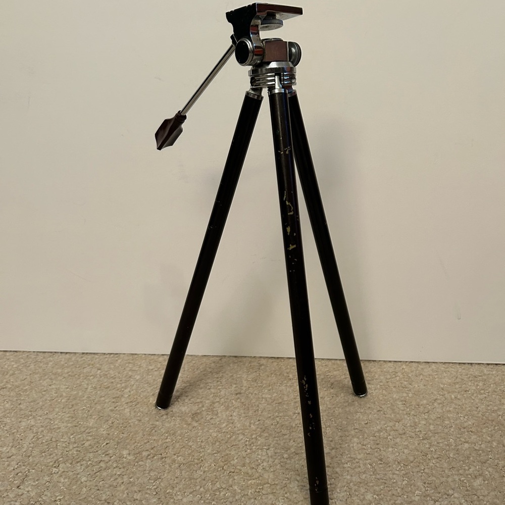Vintage Travel Tripod and Leather Case SUPER FAST SHIPPING